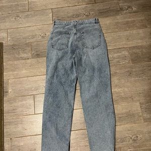 H&M mom jeans size 10. Great condition!